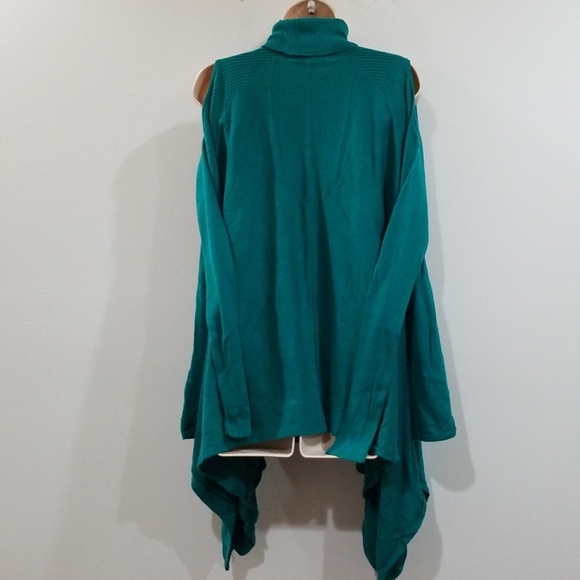 Ashley Stewart cold shoulder shark bite sweater - Picture 5 of 8